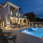 Captains House On Solta Island With Private Pool, 3 Bedrooms, 4 Bathrooms, Amazing Sea Views Villa