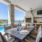 Captains House On Solta Island With Private Pool, 3 Bedrooms, 4 Bathrooms, Amazing Sea Views