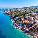 Captains House On Solta Island With Private Pool, 3 Bedrooms, 4 Bathrooms, Amazing Sea Views Villa Nečujam