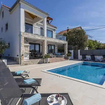 Captains House On Solta Island With Private Pool, 3 Bedrooms, 4 Bathrooms, Amazing Sea Views * Necujam