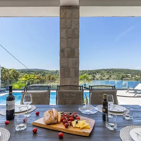Villa Captains House On Solta Island With Private Pool, 3 Bedrooms, 4 Bathrooms, Amazing Sea Views *
