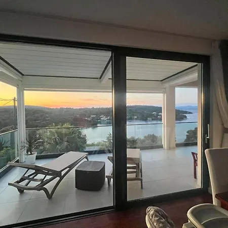Captains House On Solta Island With Private Pool, 3 Bedrooms, 4 Bathrooms, Amazing Sea Views * Necujam