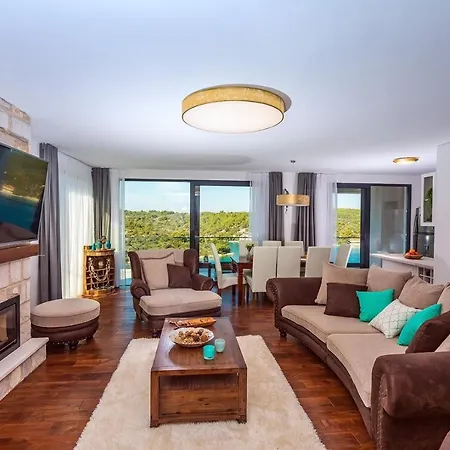 Captains House On Solta Island With Private Pool, 3 Bedrooms, 4 Bathrooms, Amazing Sea Views Necujam