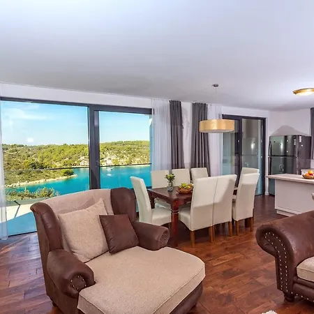 Captains House On Solta Island With Private Pool, 3 Bedrooms, 4 Bathrooms, Amazing Sea Views *